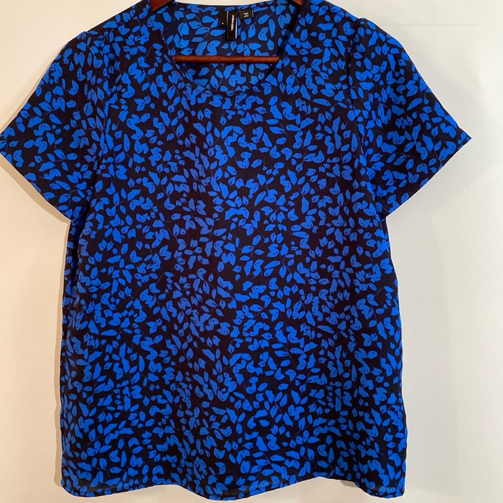 Vero Moda - short sleeve top. Size S